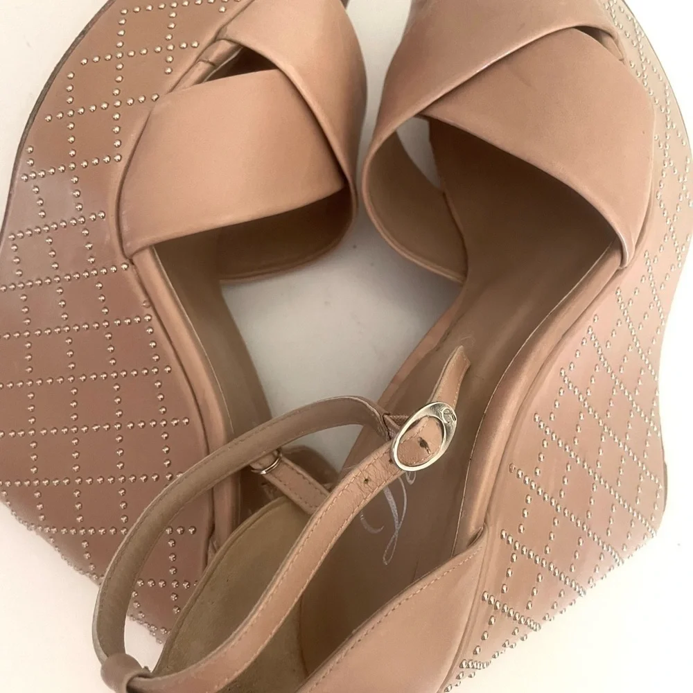 DELMAN taupe open toe studded leather platform wedge sandal size 10